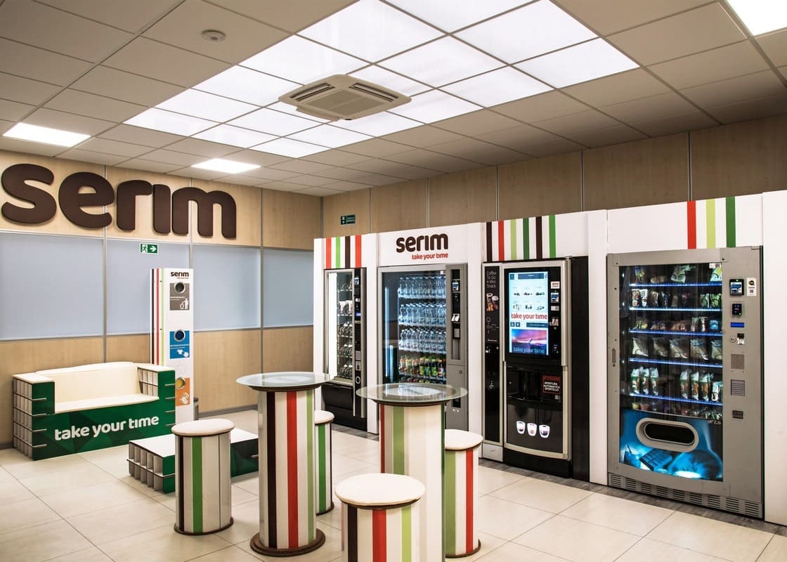 Agencez votre salle de pause avec style et audace grâce à notre mobilier écolo.