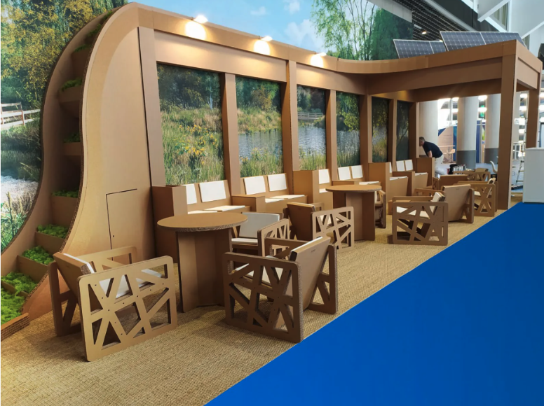 Un stand en carton sur-mesure