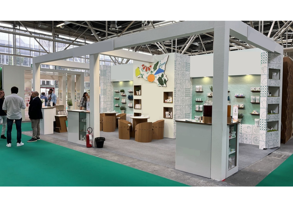 Pourquoi privilégier un stand en carton pour votre prochain salon professionnel ?
