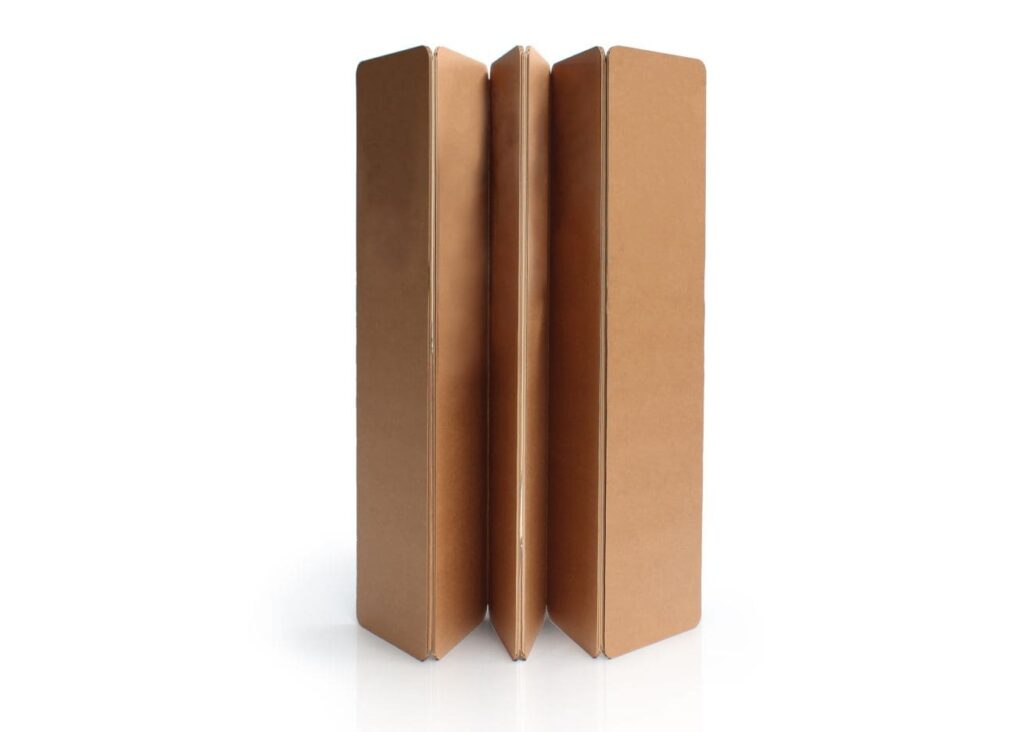 Paravent modulaire en carton écologique pour stands événementiels et espaces professionnels, idéal pour l’aménagement d’entreprises ou de salles de pause avec design épuré et structure robuste - Le Meuble en Carton une marque du groupe Natur Design