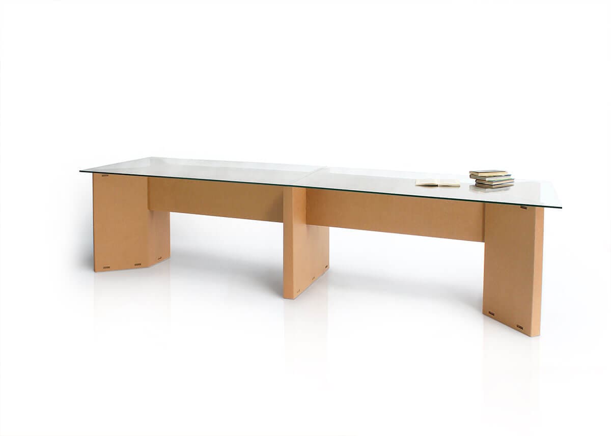 Table de réunion écologique en carton pour 14 personnes, plateau transparent et supports structurés, idéale pour les espaces professionnels et les salles de pause d'entreprise - Le Meuble en Carton une marque du groupe Natur Design